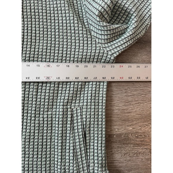 Club Monaco EUC Tweed Boucle Overshirt Jacket Coat Shaket Size M Checkered - Picture 12 of 13